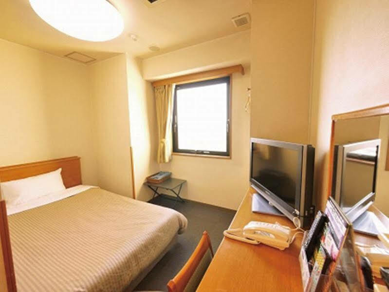 Hotel Route-Inn Ashikaga Ekimae Екстер'єр фото