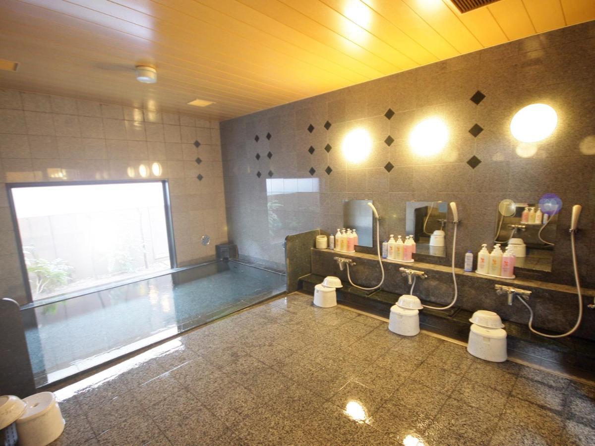 Hotel Route-Inn Ashikaga Ekimae Екстер'єр фото