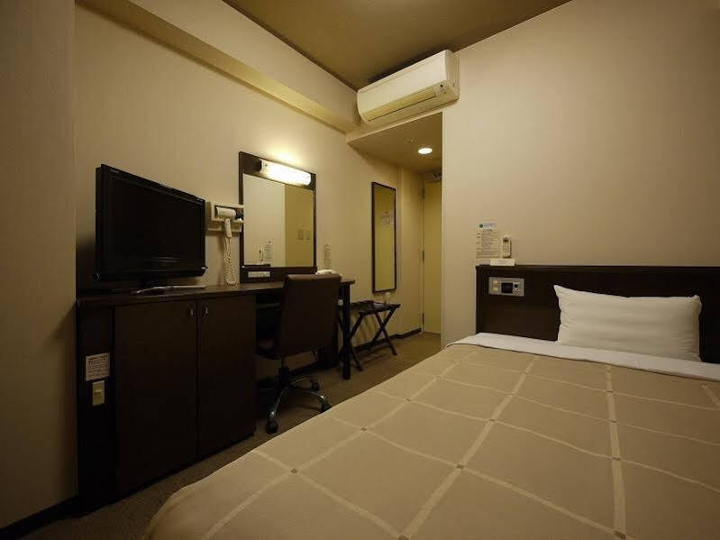 Hotel Route-Inn Ashikaga Ekimae Екстер'єр фото